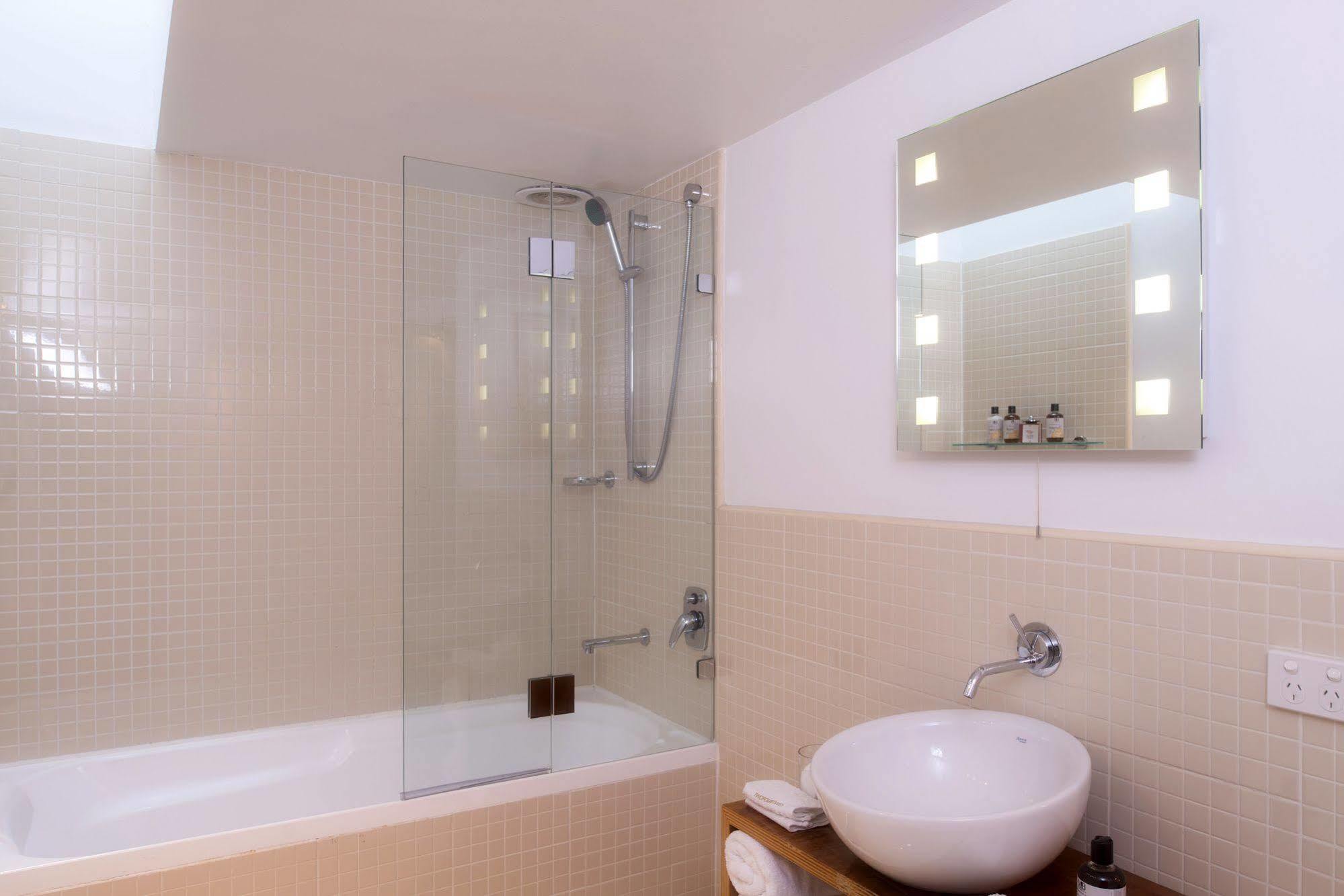 Twofourtwo Boutique Apartments Launceston Zewnętrze zdjęcie