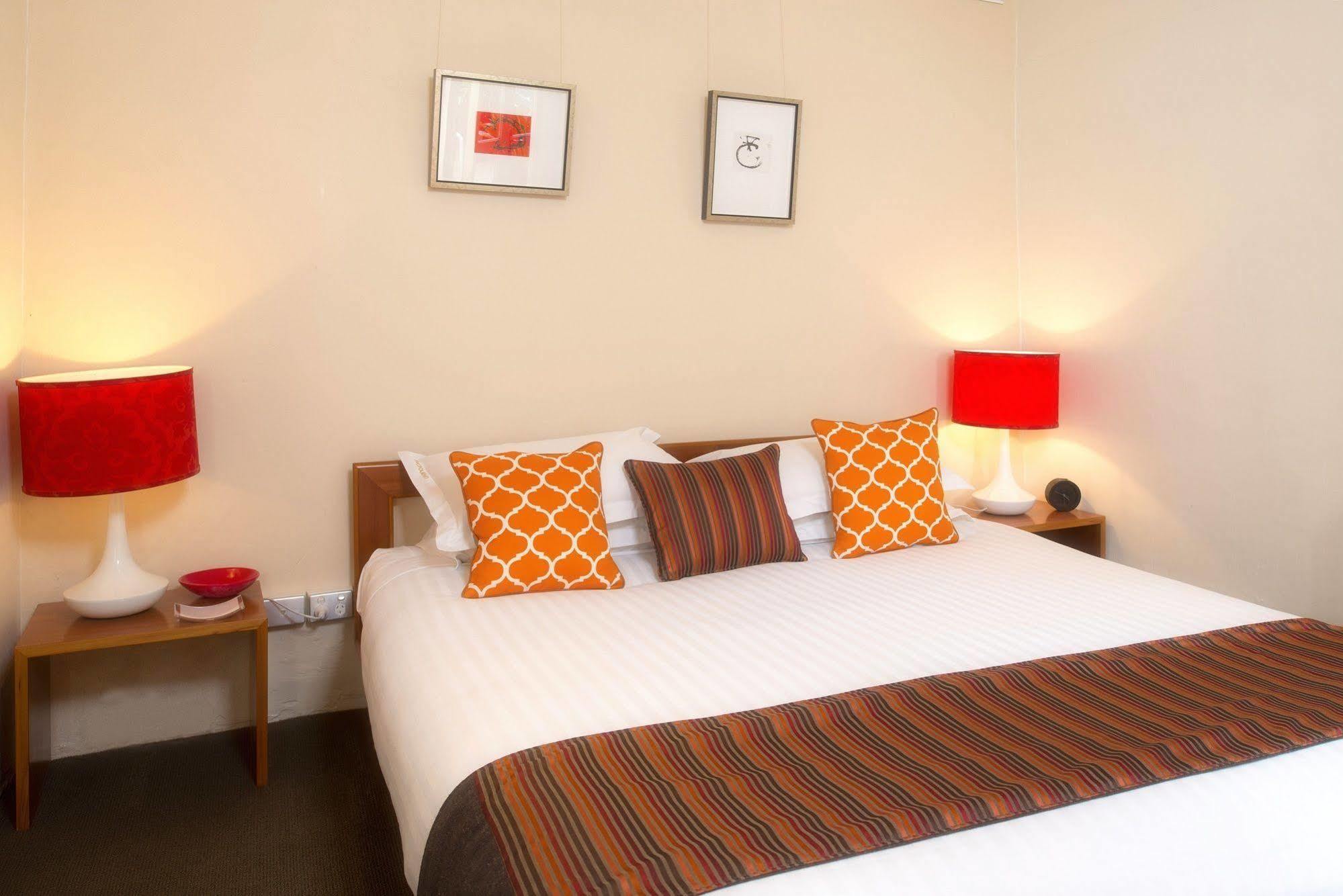 Twofourtwo Boutique Apartments Launceston Zewnętrze zdjęcie